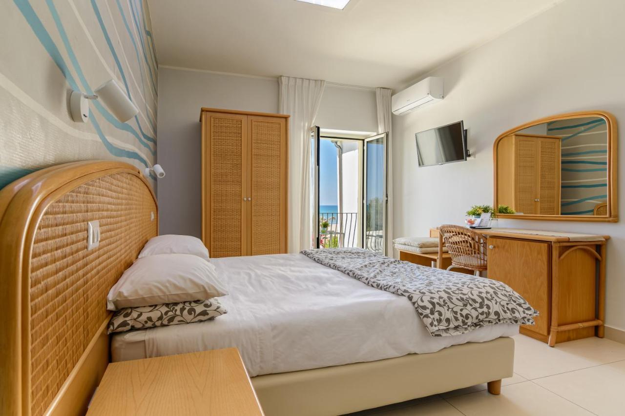 Hotel Mandetta - Adults Only بييسْتوم المظهر الخارجي الصورة